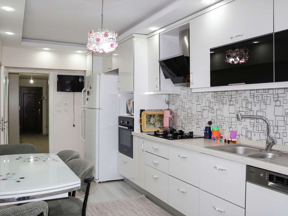 ETİMESGUT ATAKENT’TE 152 m² NET 4+1 | EBEVEYN BANYOLU