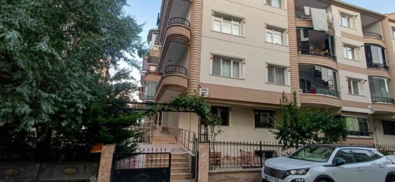ETİMESGUT ATAKENT’TE 152 m² NET 4+1 | EBEVEYN BANYOLU