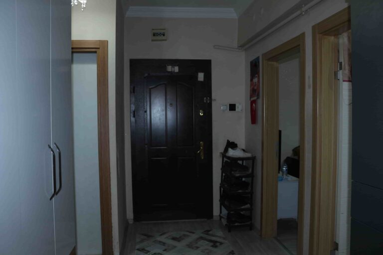 ANDİÇENDE FIRSAT DAİRE! GENİŞ 3+1 PRESTİJLİ KONUM