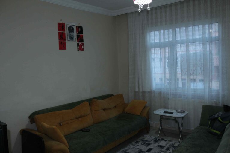 ANDİÇENDE FIRSAT DAİRE! GENİŞ 3+1 PRESTİJLİ KONUM