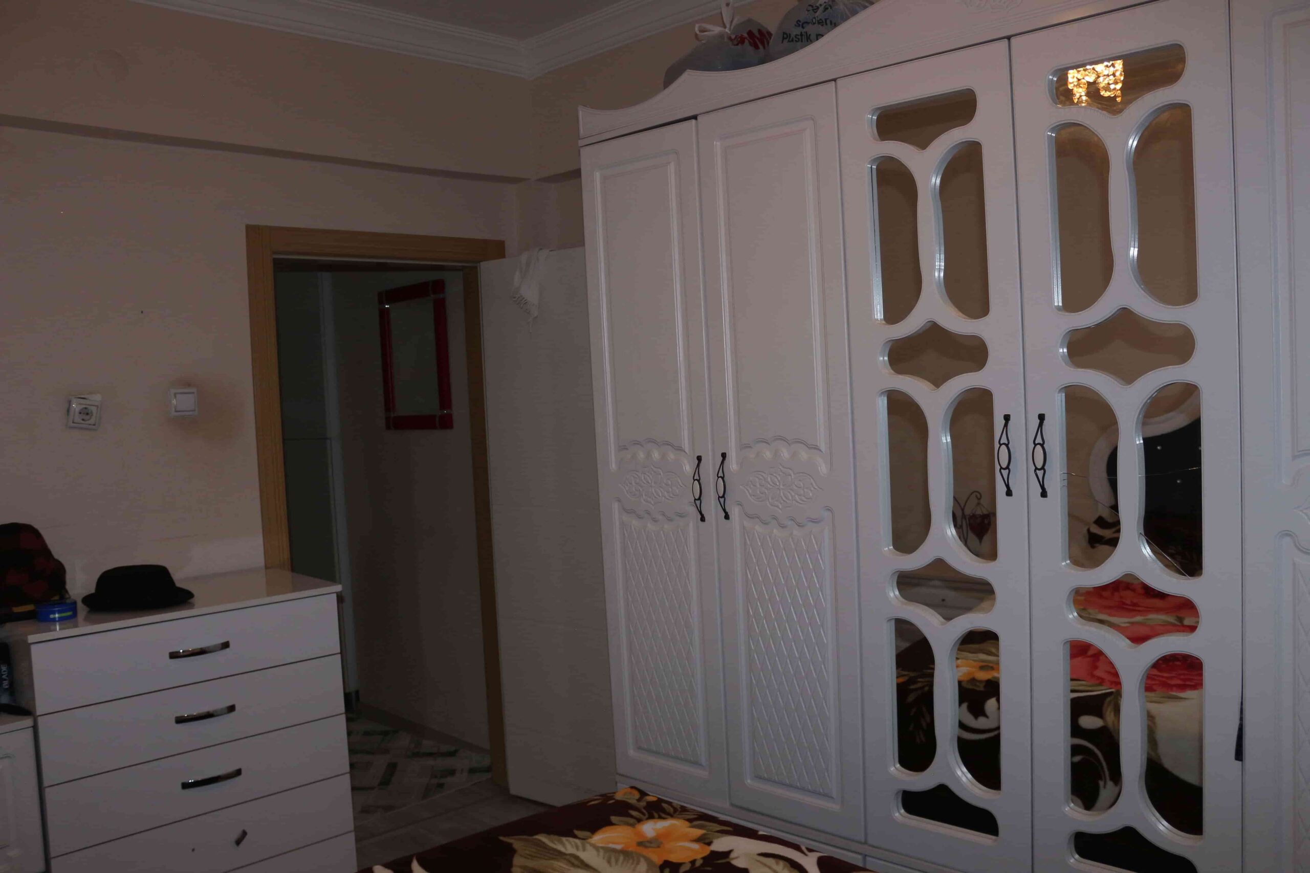 ANDİÇENDE FIRSAT DAİRE! GENİŞ 3+1 PRESTİJLİ KONUM