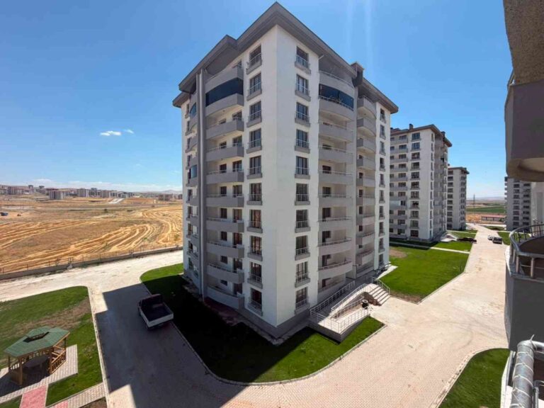 Domearc Gayrimenkul Satılık, Ferah ve Önü Açık 3+1 Daire