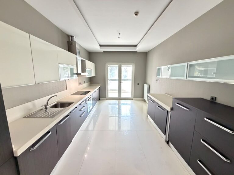 METROMALL KONUTLARI’NDA BÜYÜK TİP 4+1 KİRALIK DAİRE