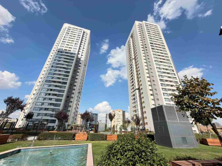 METROMALL KONUTLARI’NDA BÜYÜK TİP 4+1 KİRALIK DAİRE